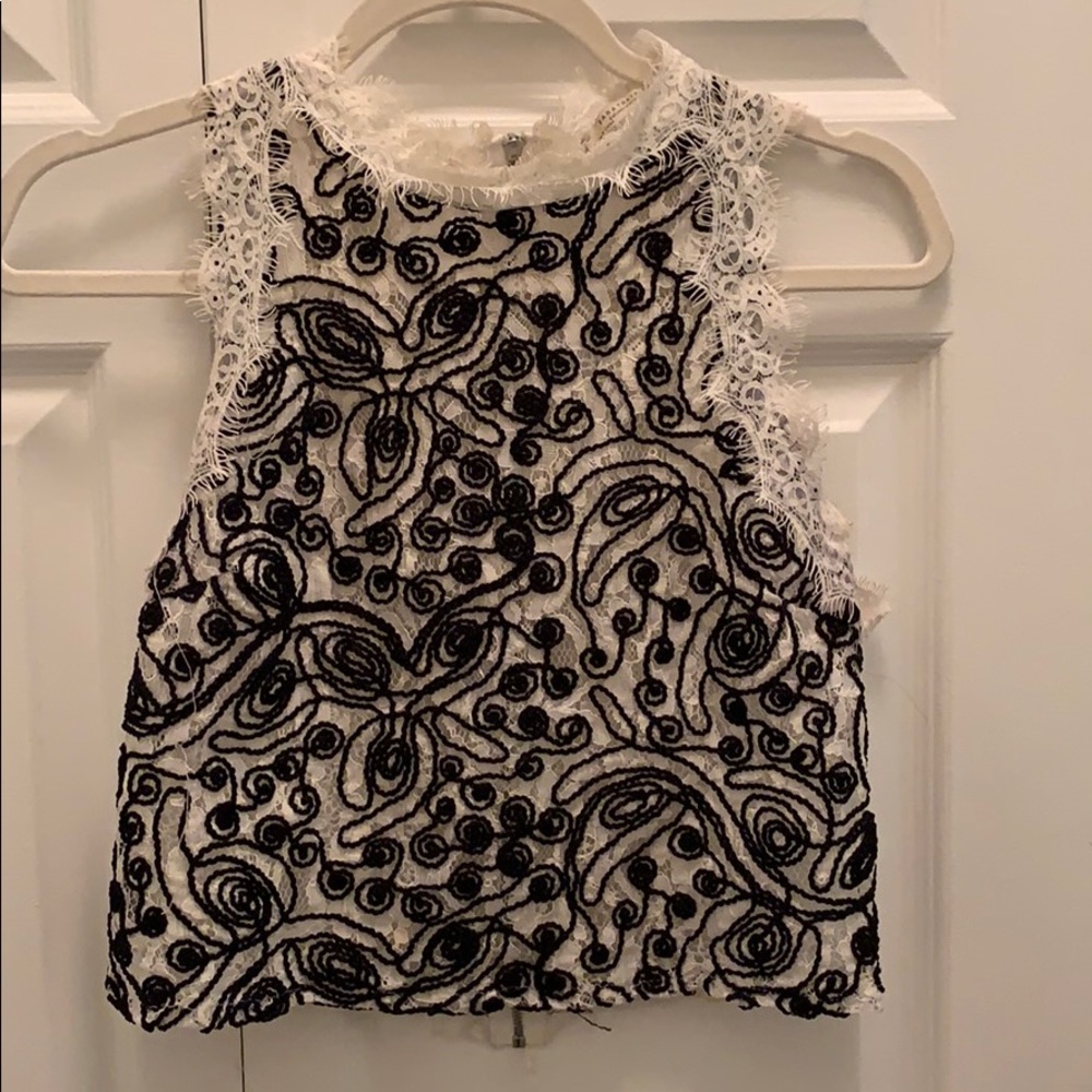 Lace Detail Artsy B&W Blouse